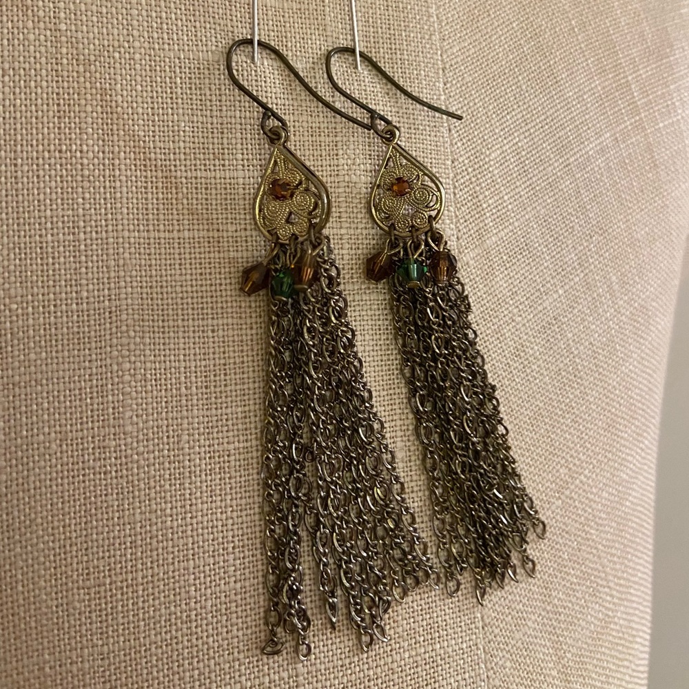 Chain tassel earrings with colorful gems